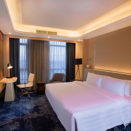 Best Western Plus Metro Clark Анхелес Екстер'єр фото